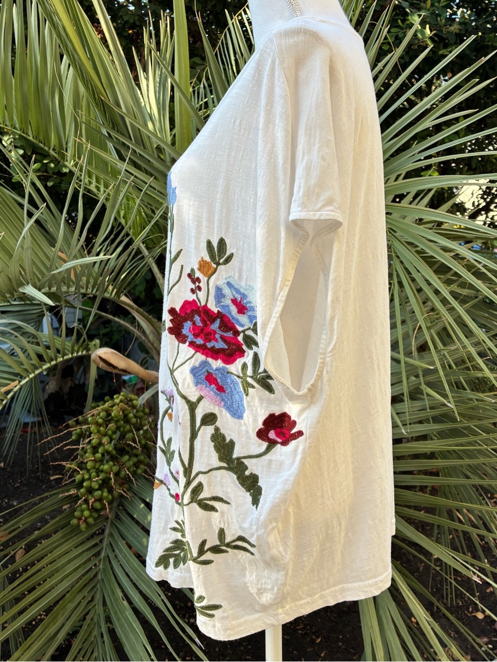 Anthropologie Growing Florals White Embroidered Muscle Tee XL View 4